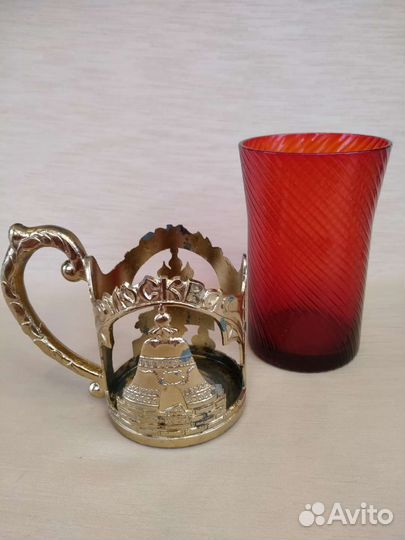 Кружка красное стекло с подстаканником Москва