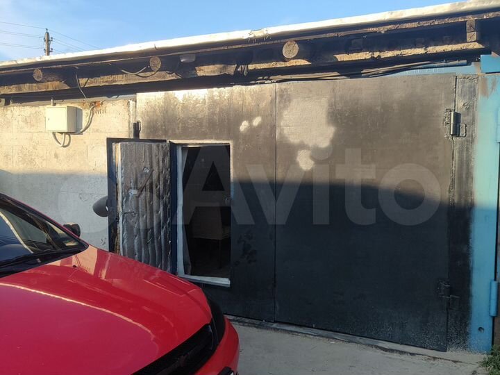 Гараж, > 30 м²