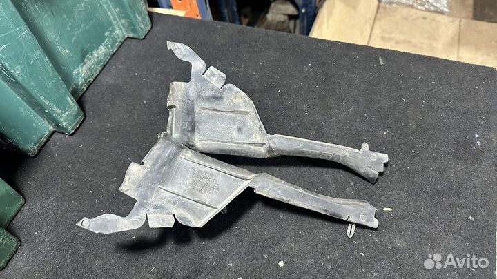 Воздуховод Mercedes ML164 W164