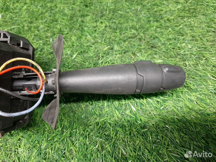 Переключатель стеклоочистителей на Лада Ларгус 1