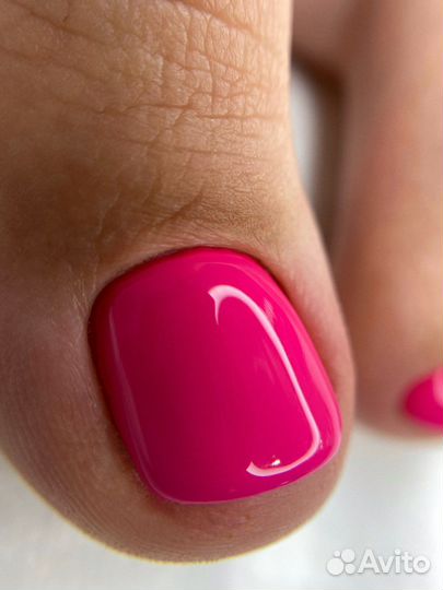 Маникюр педикюр