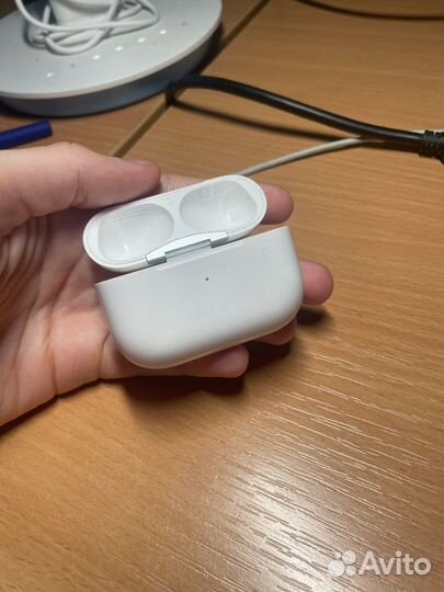 Airpods pro 2 2022 lighting