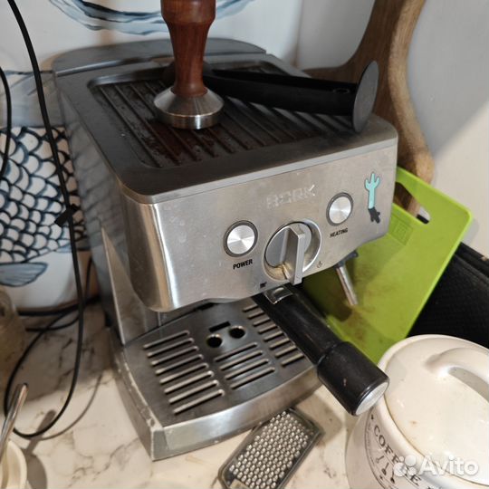 Кофемашина Борк рожковая с кофемолкой делонги