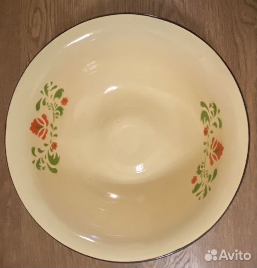 Эмалированный таз