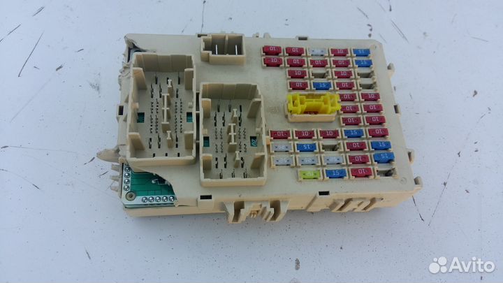 Блок предохранителей Kia Rio 91955-4Y580