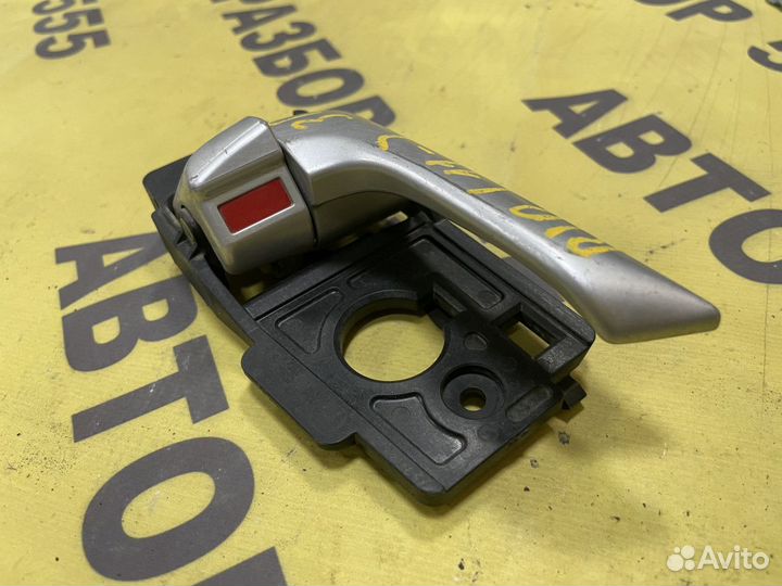 Ручка задняя правая внутренняя Kia Rio 3