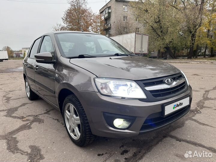 LADA Granta 1.6 МТ, 2015, 186 000 км