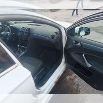 Ford Mondeo 1.6 MT, 2013, битый, 292 000 км, с пробегом, цена 350 000 руб.