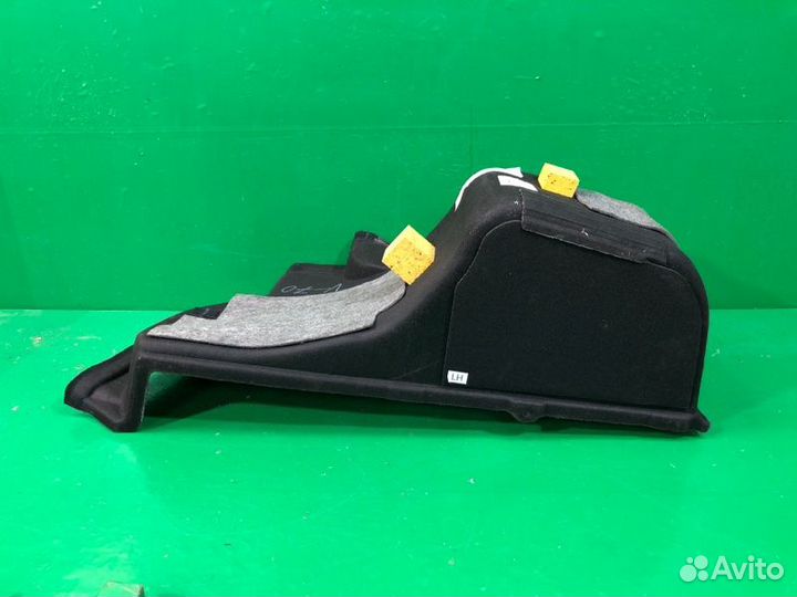 Обшивка багажника левая Toyota Camry V70 2018