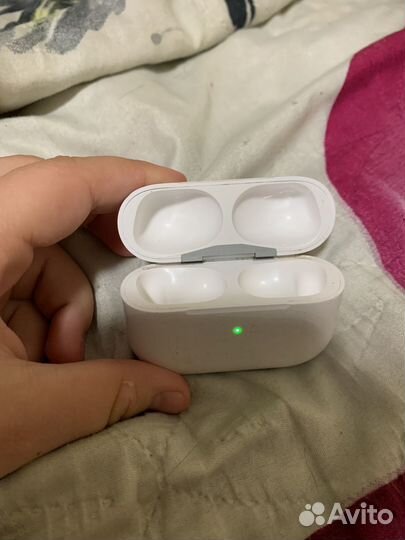 Без проводные наушники бу аир подс но только кейс