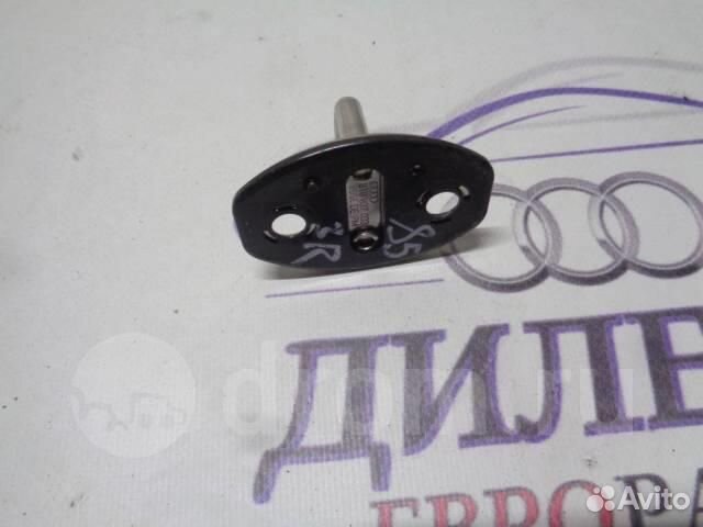 Ответная часть замка двери Audi A4 (B8) 2007-2015