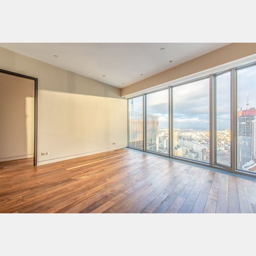 2-к. апартаменты, 80,6 м², 59/85 эт.