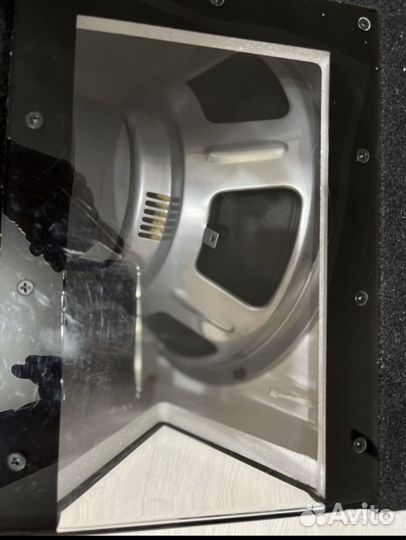 Сабвуфер jbl 1200W Peak 300W RMS