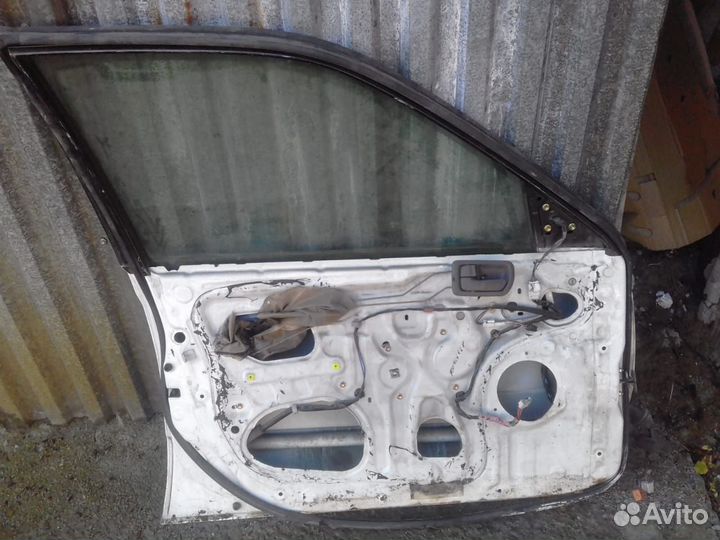 Дверь тойота премио 2000 год Б/У