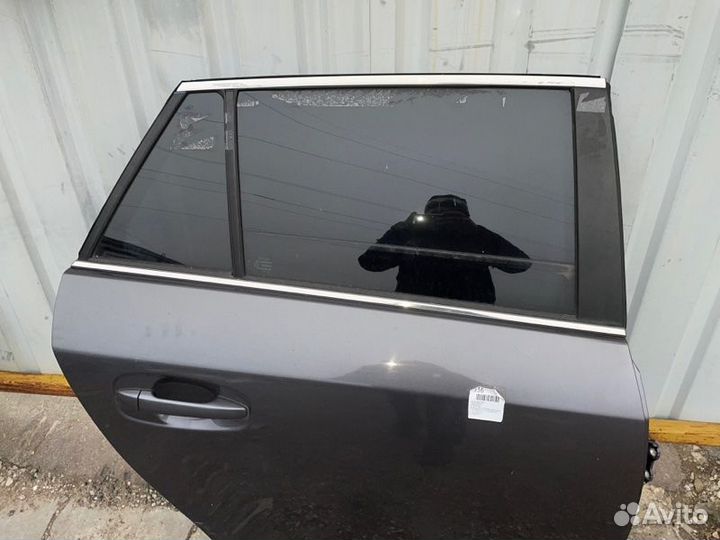 Дверь задняя правая Toyota Avensis универсал D4D