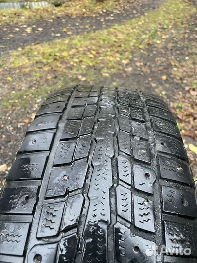 Dunlop SP Winter Ice 01 205/55 R16