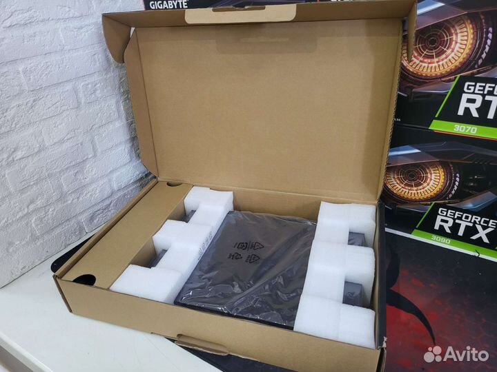 Игровой ноутбук MSI GF66 Katana