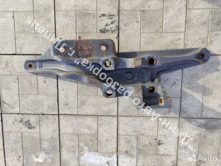 Кронштейн пневморессоры задний Volvo FH FM