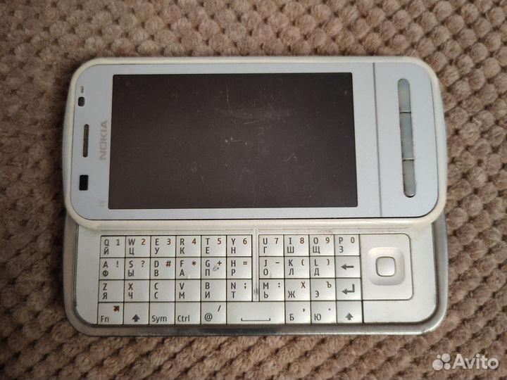 Nokia C6-00