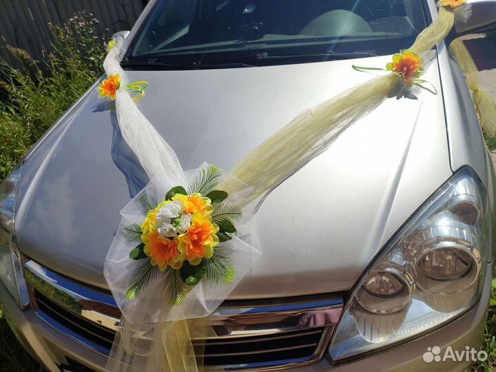Украшение на свадебную машину