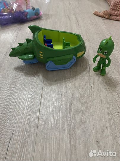 Игрушки герои в масках