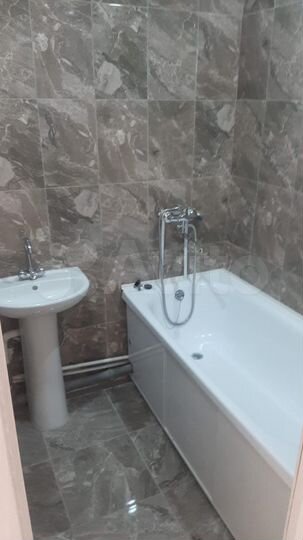 2-к. квартира, 42 м², 1/2 эт.