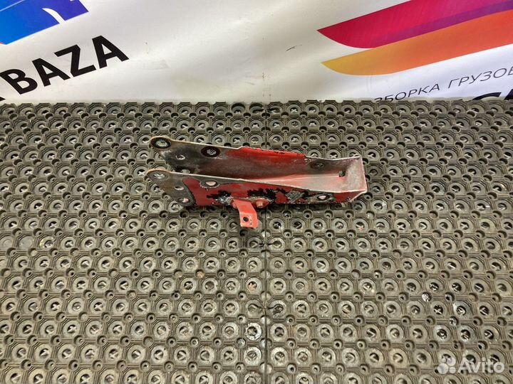 Кронштейн замка кабины Volvo FH