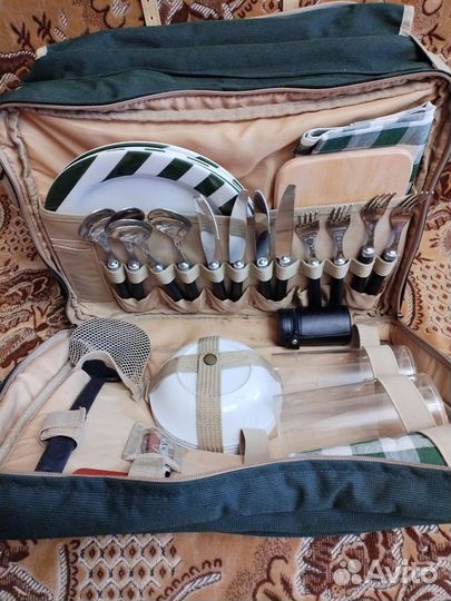 Чемодан для пикника