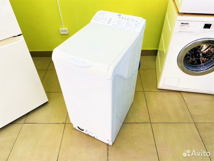 Машина с вертикальной загрузкой бу Indesit