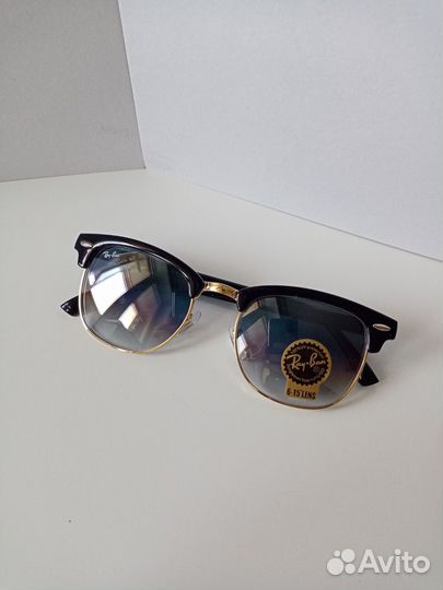 Солнцезащитные очки Ray-Ban Clubmaster голубые