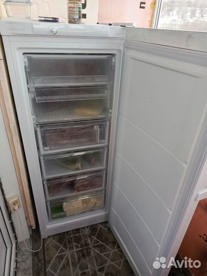 Морозильная камера indesit