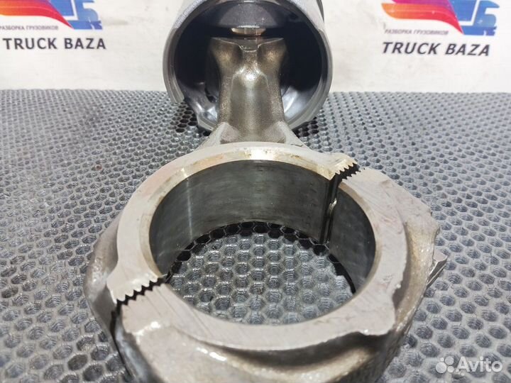 2996141 Поршень с шатуном