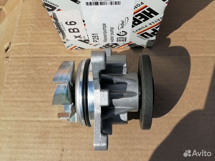 Насос системы охлаждения Ford Mondeo IV