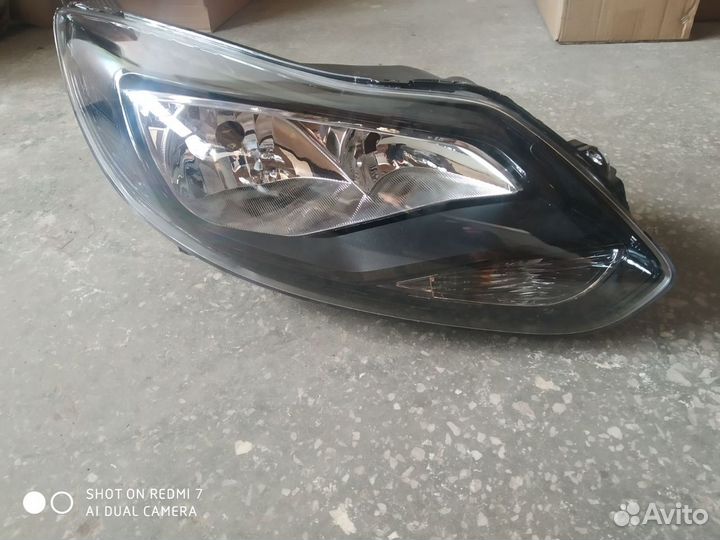 Фара Форд Фокус 11-15 г.в.чёрная,левая,правая