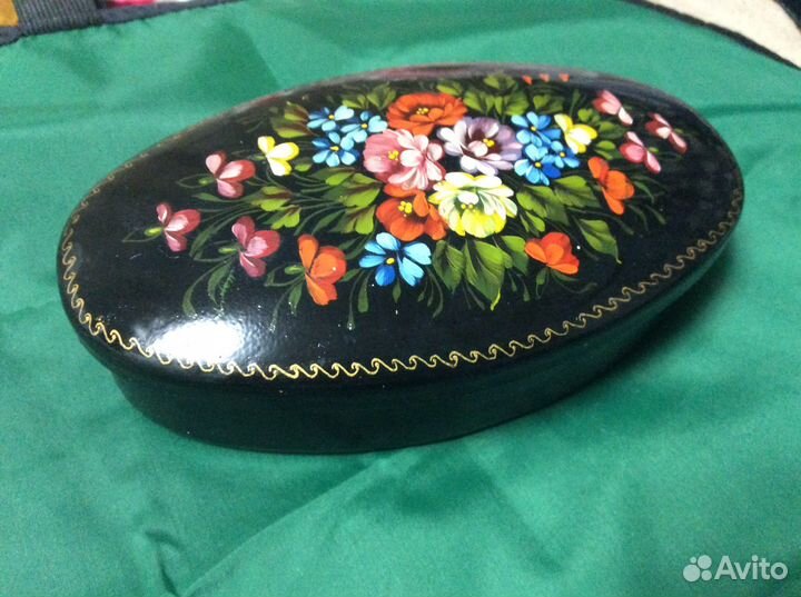 Шкатулка метталлическая с ручной росписью винтаж