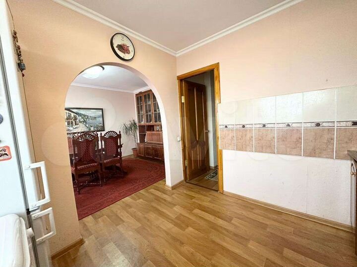 5-к. квартира, 100 м², 8/9 эт.