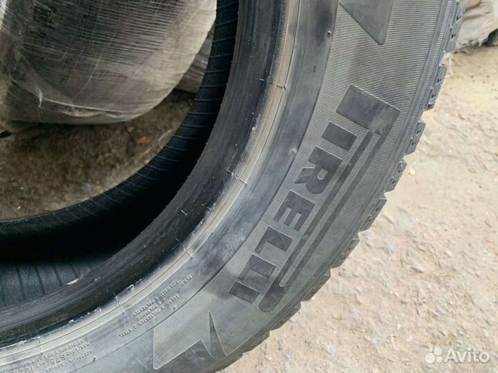 Pirelli Ice Zero 215/65 R17 103T