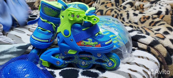 Детские ролики и защита,новые