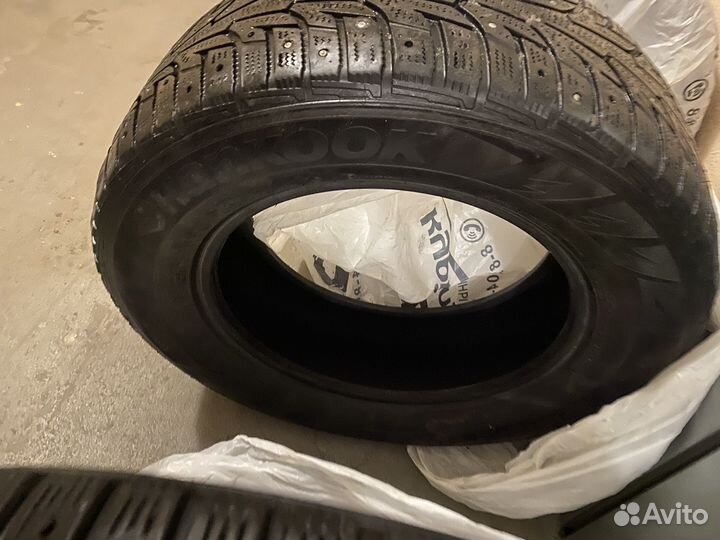 Hankook Winter I'Pike 215/65 R16 98T