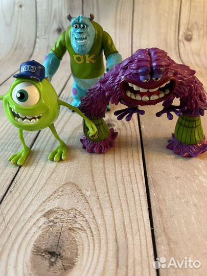 Игрушки фигурки-герои из мультфильма