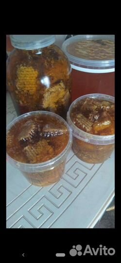 Мед в сотах