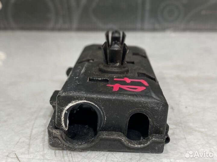 Канал для кабелей Bmw X5 E53 M54B30 2006