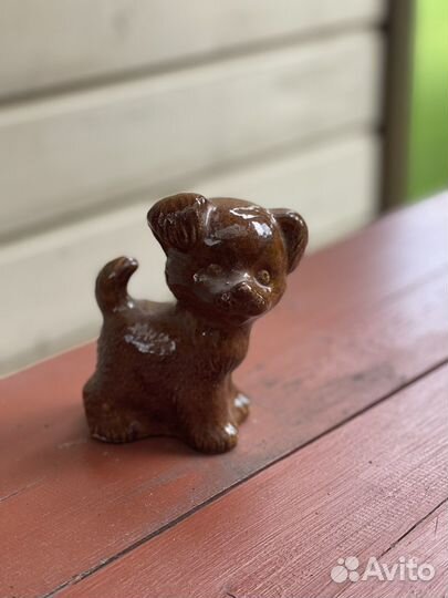 Статуэтка собака