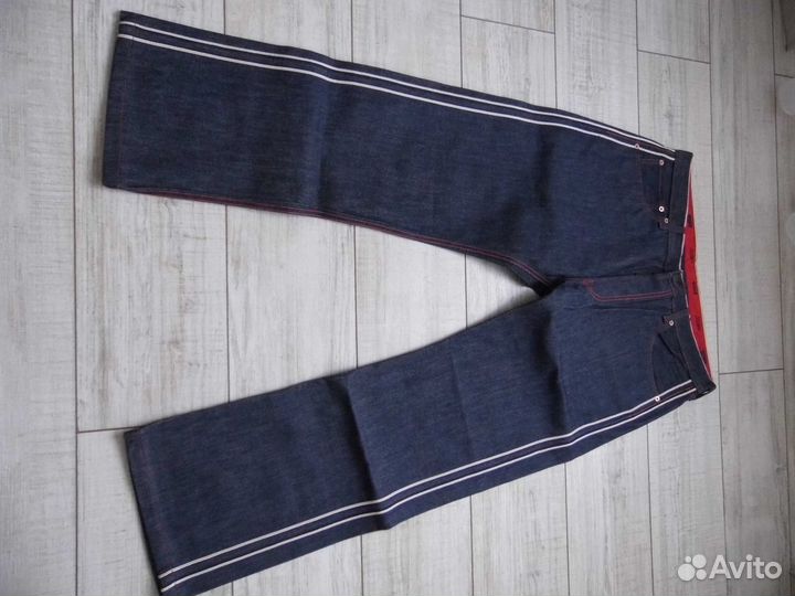Джинсы Levi strauss