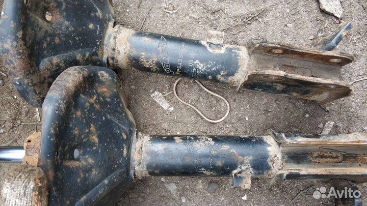 Стойки на хендай акцент тагаз