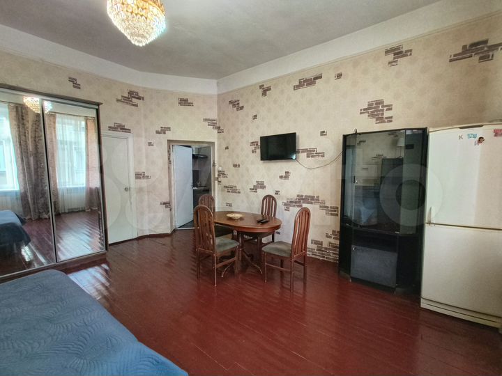 2-к. квартира, 61 м², 3/3 эт.