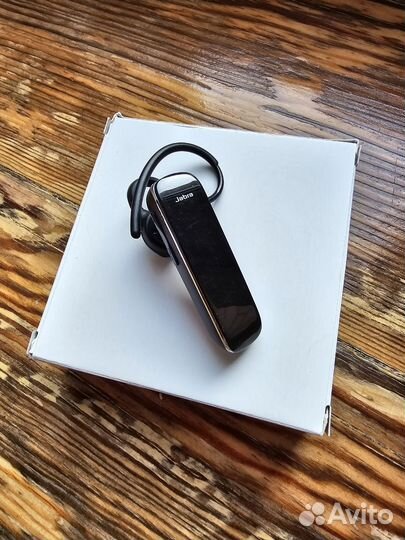 Bluetooth гарнитура jabra