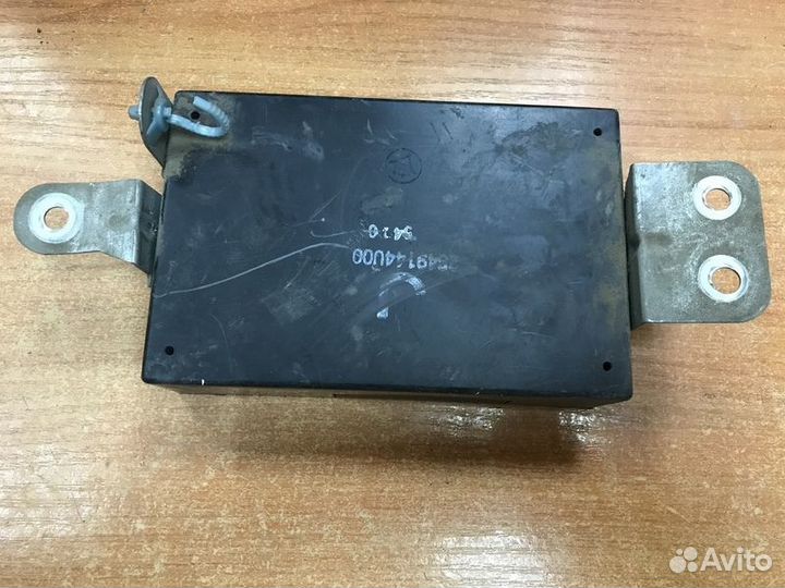 Блок электронный Nissan Maxima A32 с1995-2000г Мак