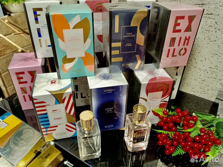 Парфюмерия и косметика в осортименте