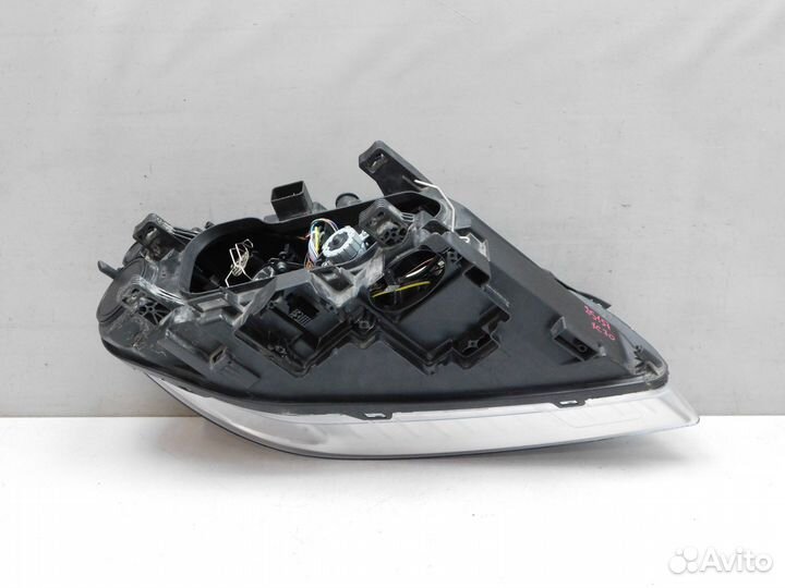 Фара левая Volvo XC70 Cross Country (85157)